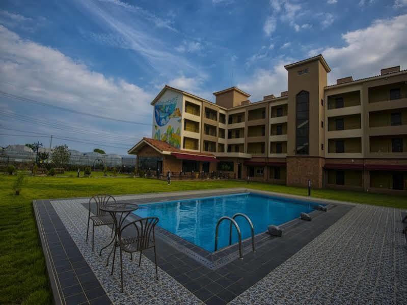 Famille Spa Resort ソギポ エクステリア 写真