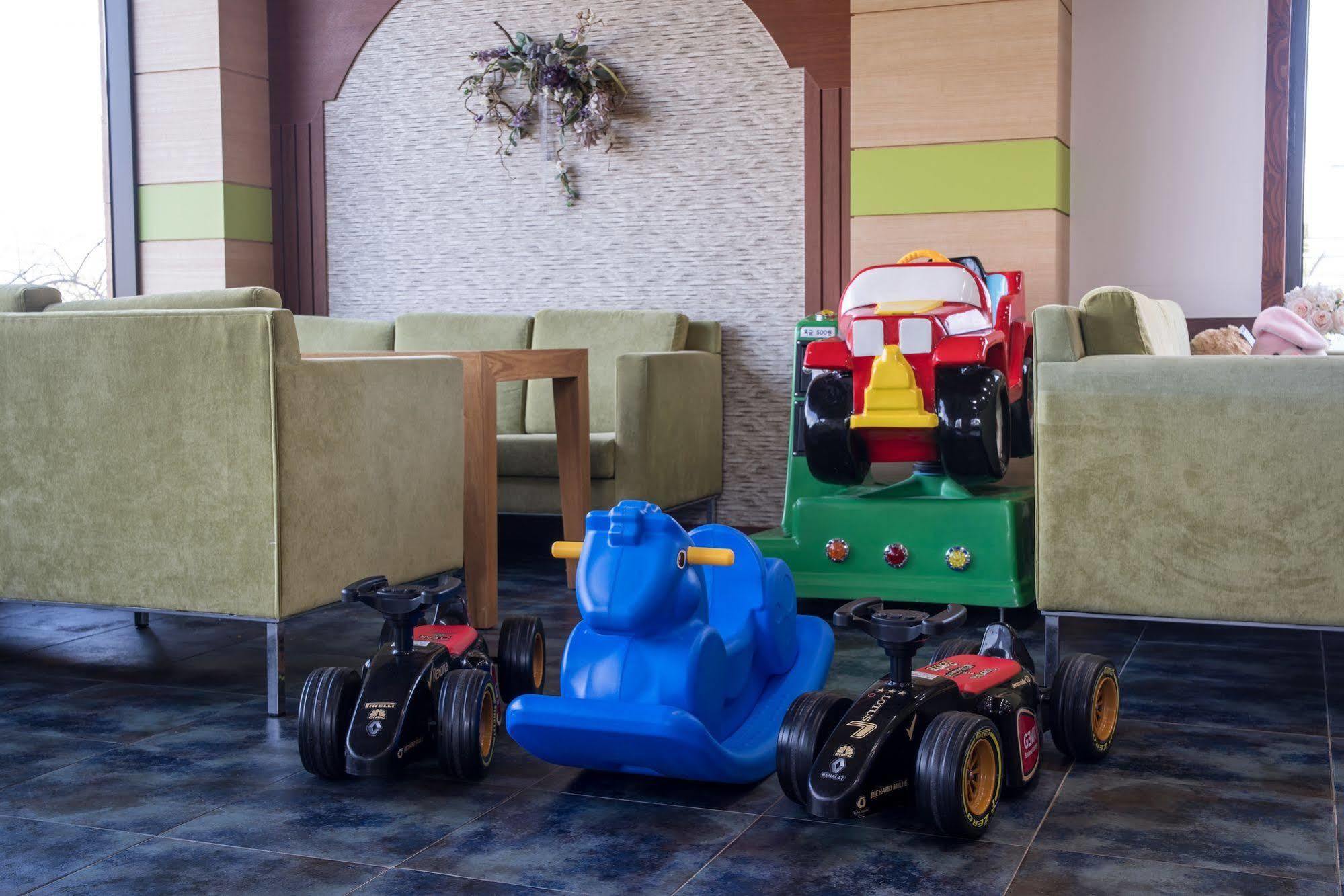 Famille Spa Resort ソギポ エクステリア 写真