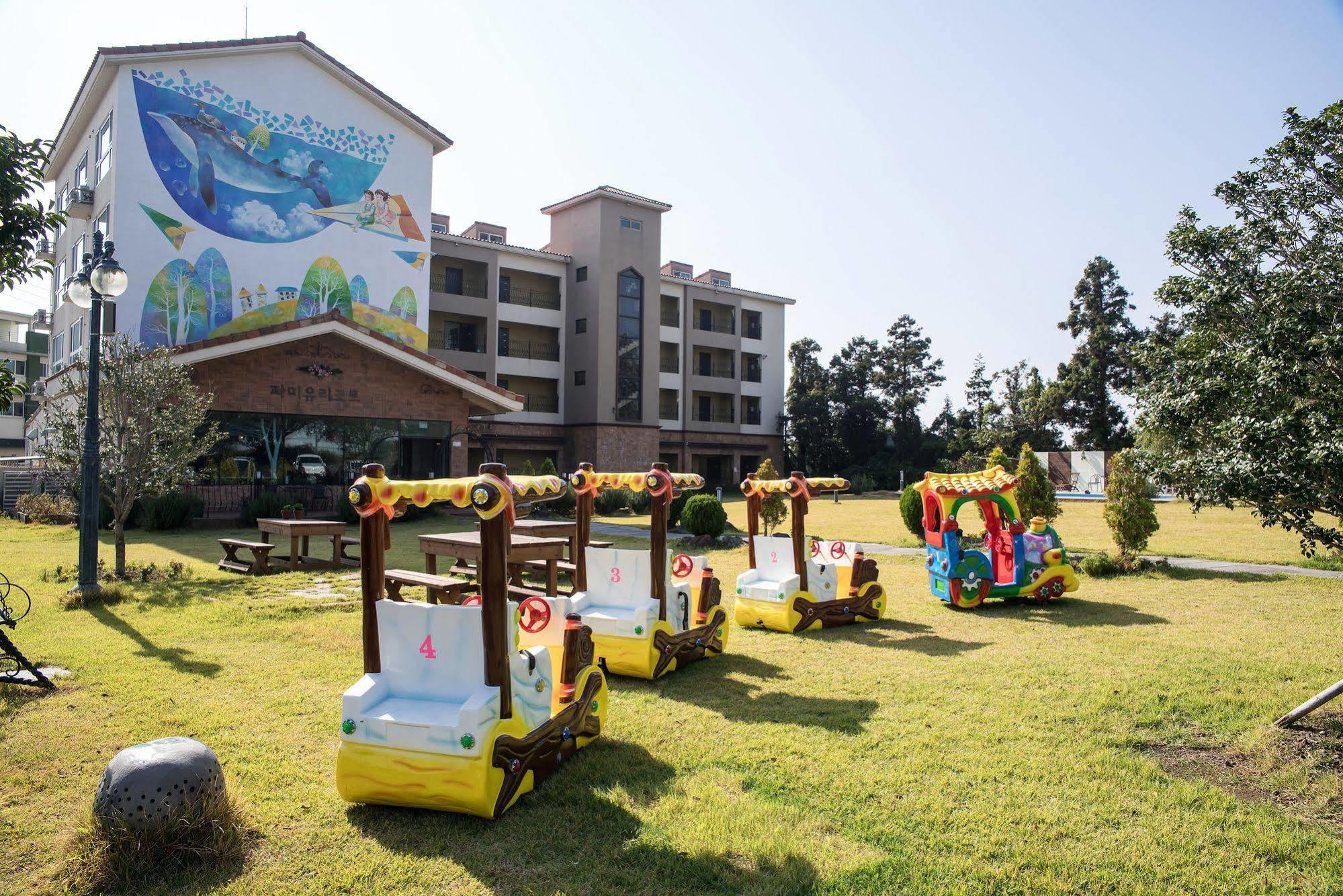 Famille Spa Resort ソギポ エクステリア 写真